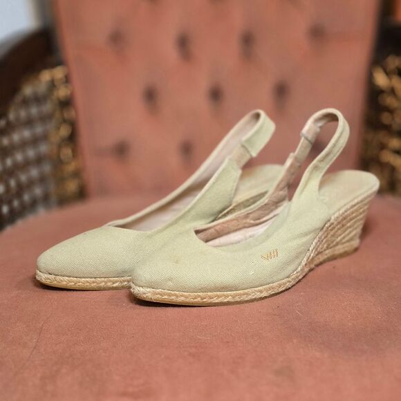 Chic Beige Wedge Espadrilles - Picture 1 of 5